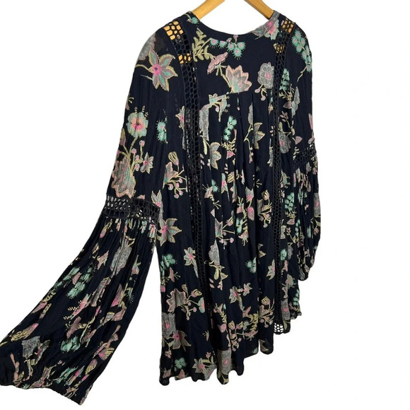 FREE PEOPLE Just The Two Of Us Black Floral Boho Tunic Balloon Sleeve Blouse - Picture 7 of 15